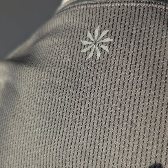 Set of 2 Workout Tops Altheta and Nike - Picture 9 of 13